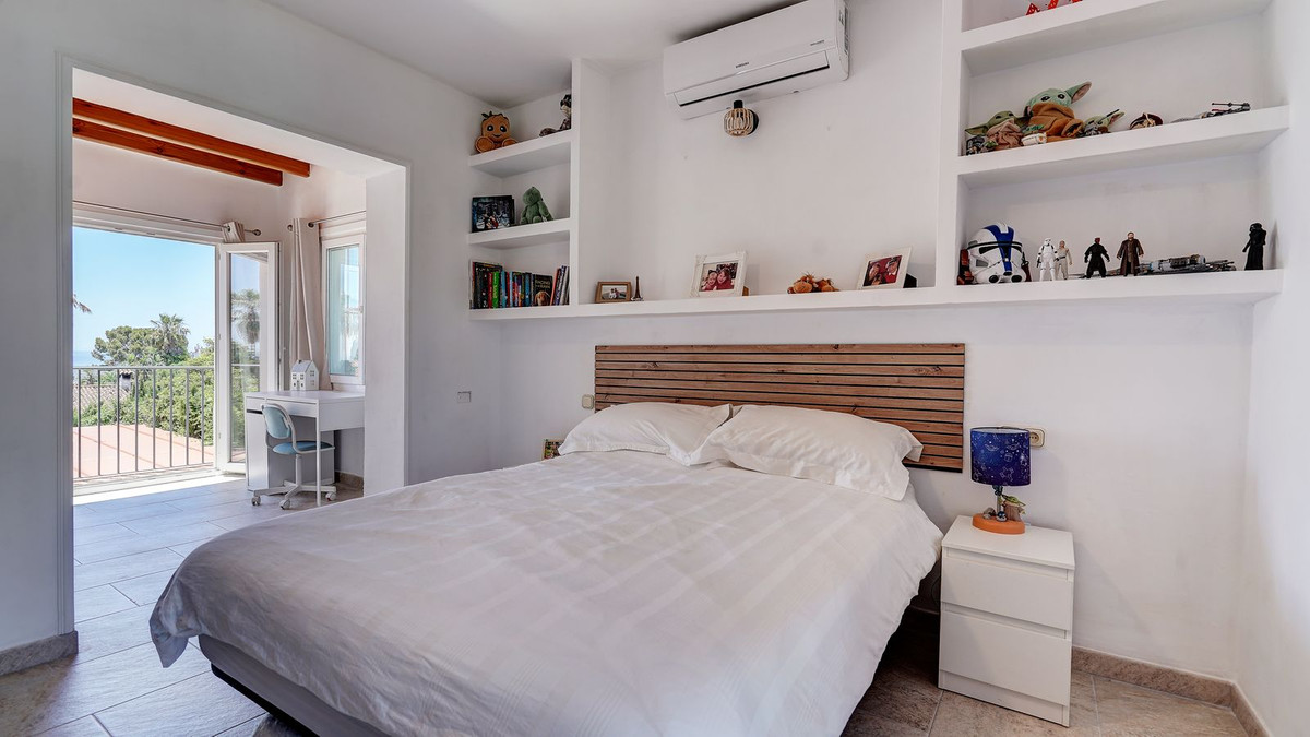 Villa for sale in Mijas