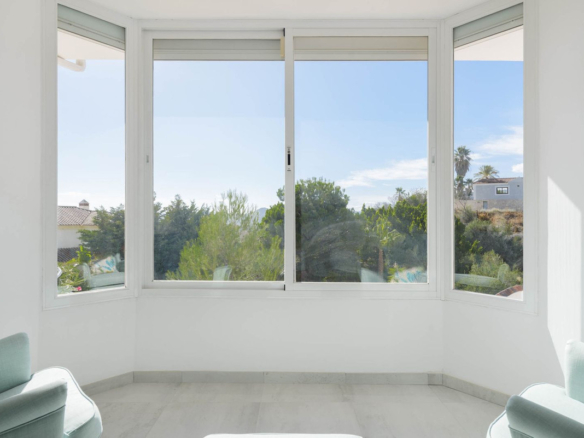 Villa for sale in Mijas