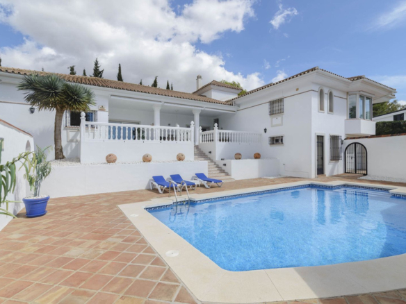 Villa for sale in Mijas