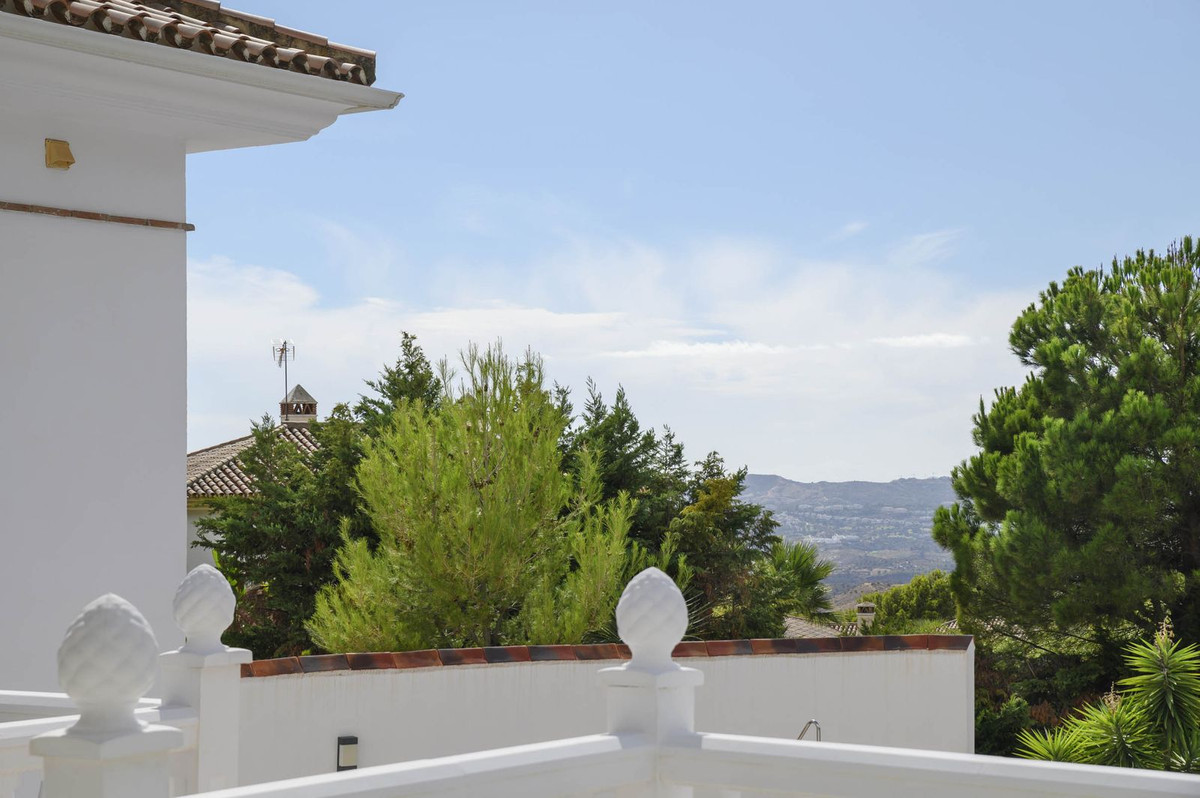 Villa for sale in Mijas
