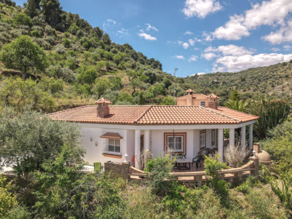 Villa for sale in Monda