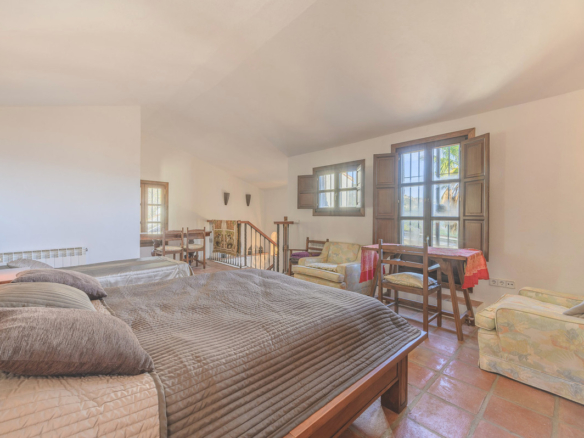 Villa for sale in Ojén