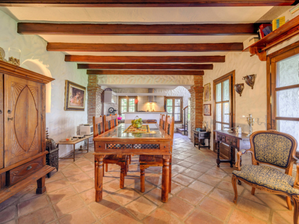 Villa for sale in Ojén