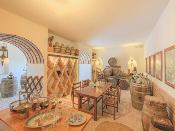 Villa for sale in Ojén