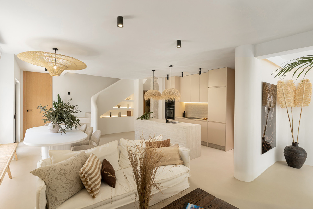 Villa for sale in Torremolinos