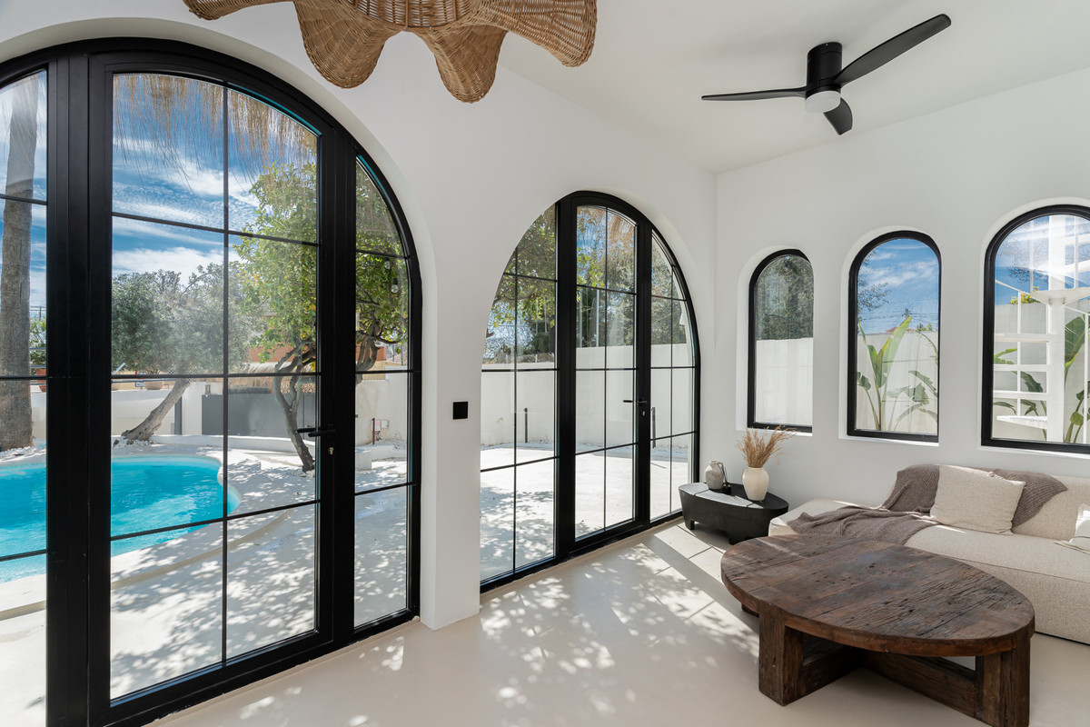 Villa for sale in Torremolinos