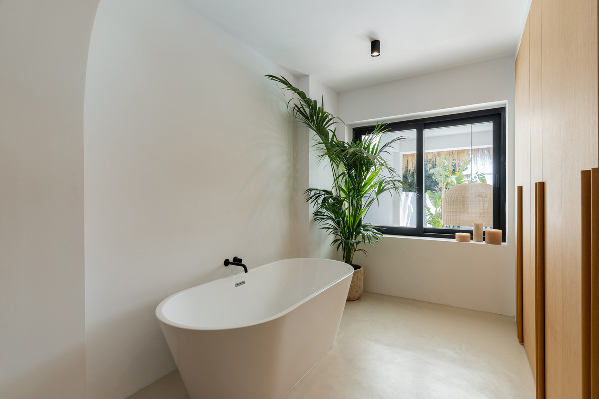 Villa for sale in Torremolinos