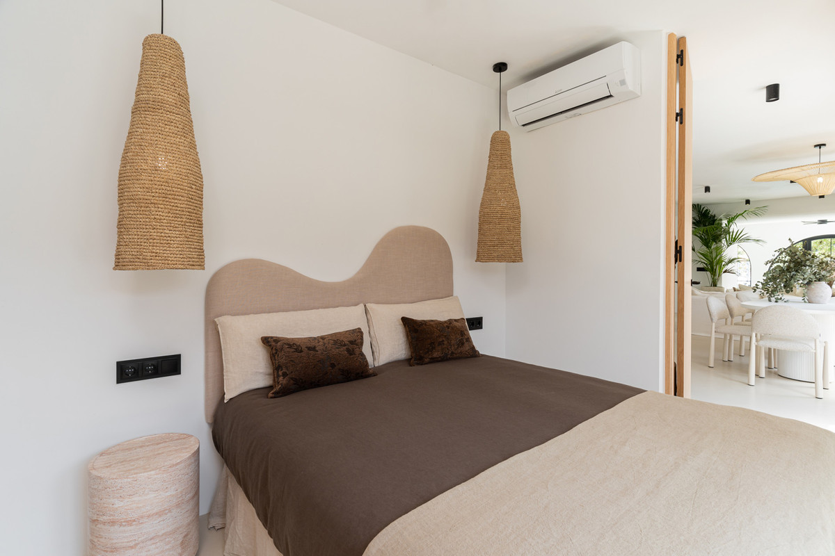 Villa for sale in Torremolinos