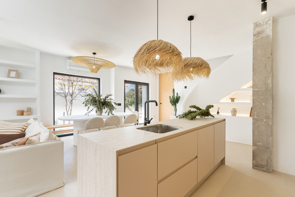 Villa for sale in Torremolinos
