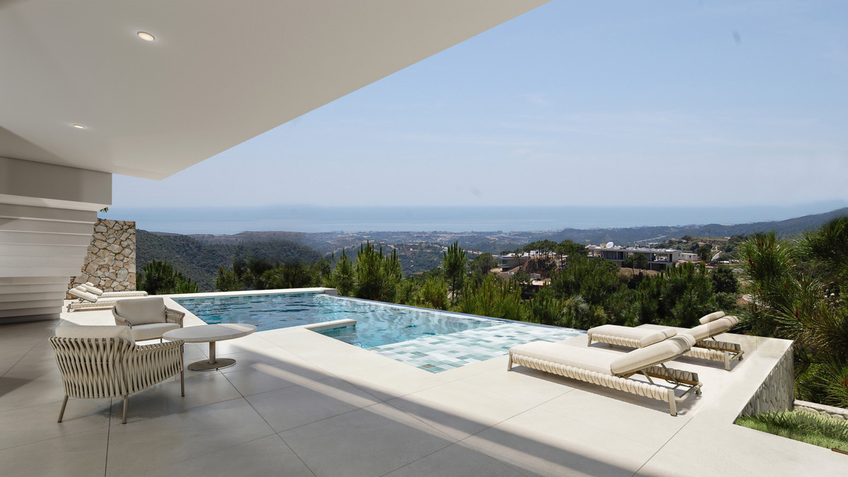 New Villa for sale in Benahavís
