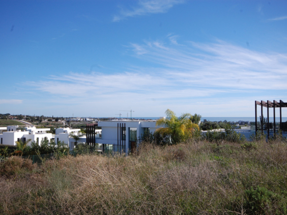 New Villa for sale in Estepona