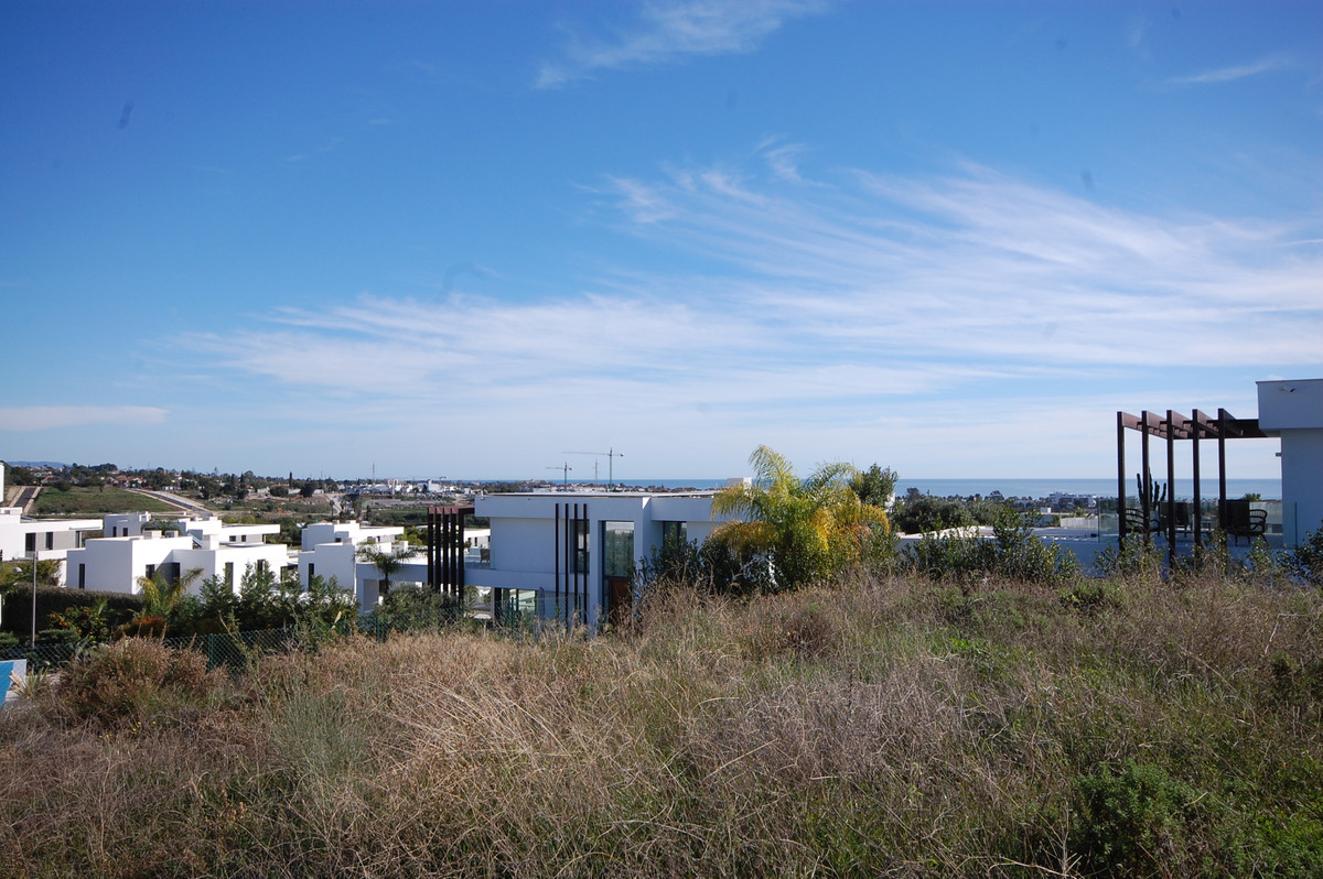 New Villa for sale in Estepona