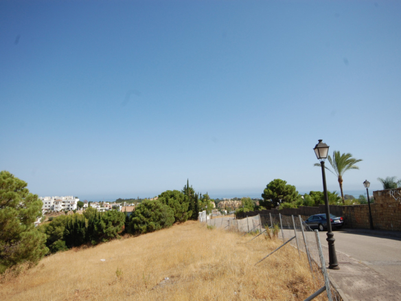 New Villa for sale in Estepona