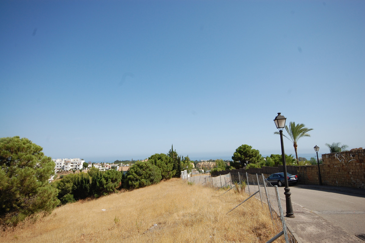 New Villa for sale in Estepona