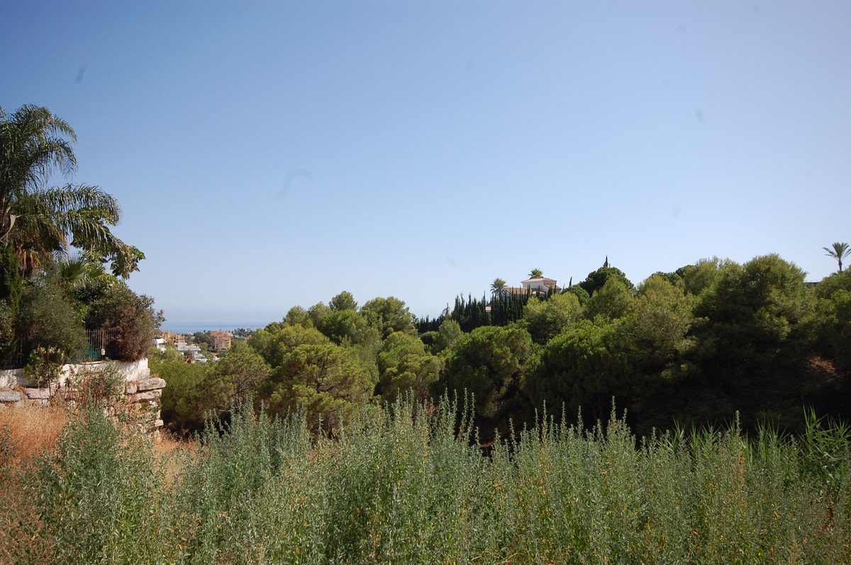 New Villa for sale in Estepona