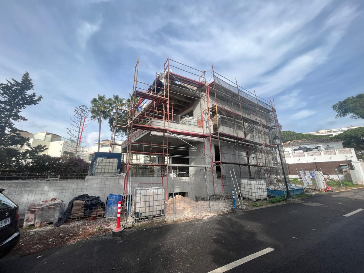 New Villa for sale in Marbella