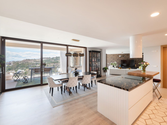Apartment for sale in Benahavís