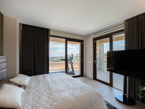 Apartment for sale in Benahavís