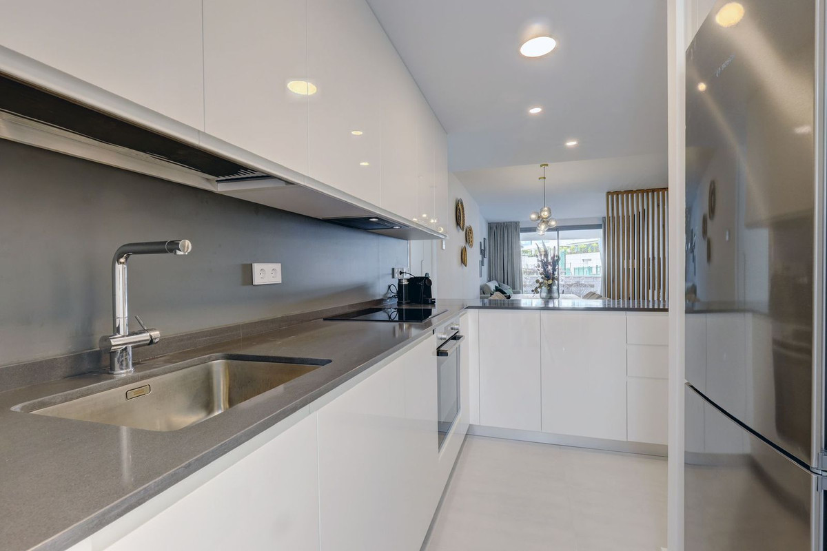 Apartment for sale in Estepona