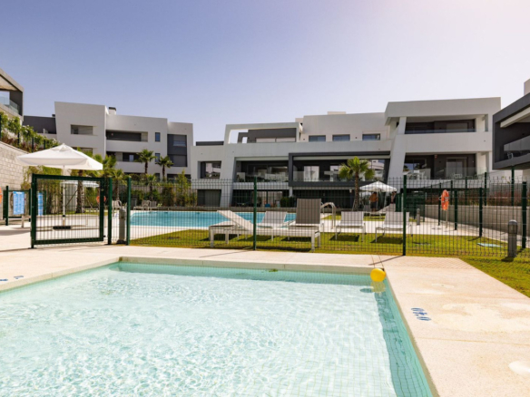Apartment for sale in Estepona