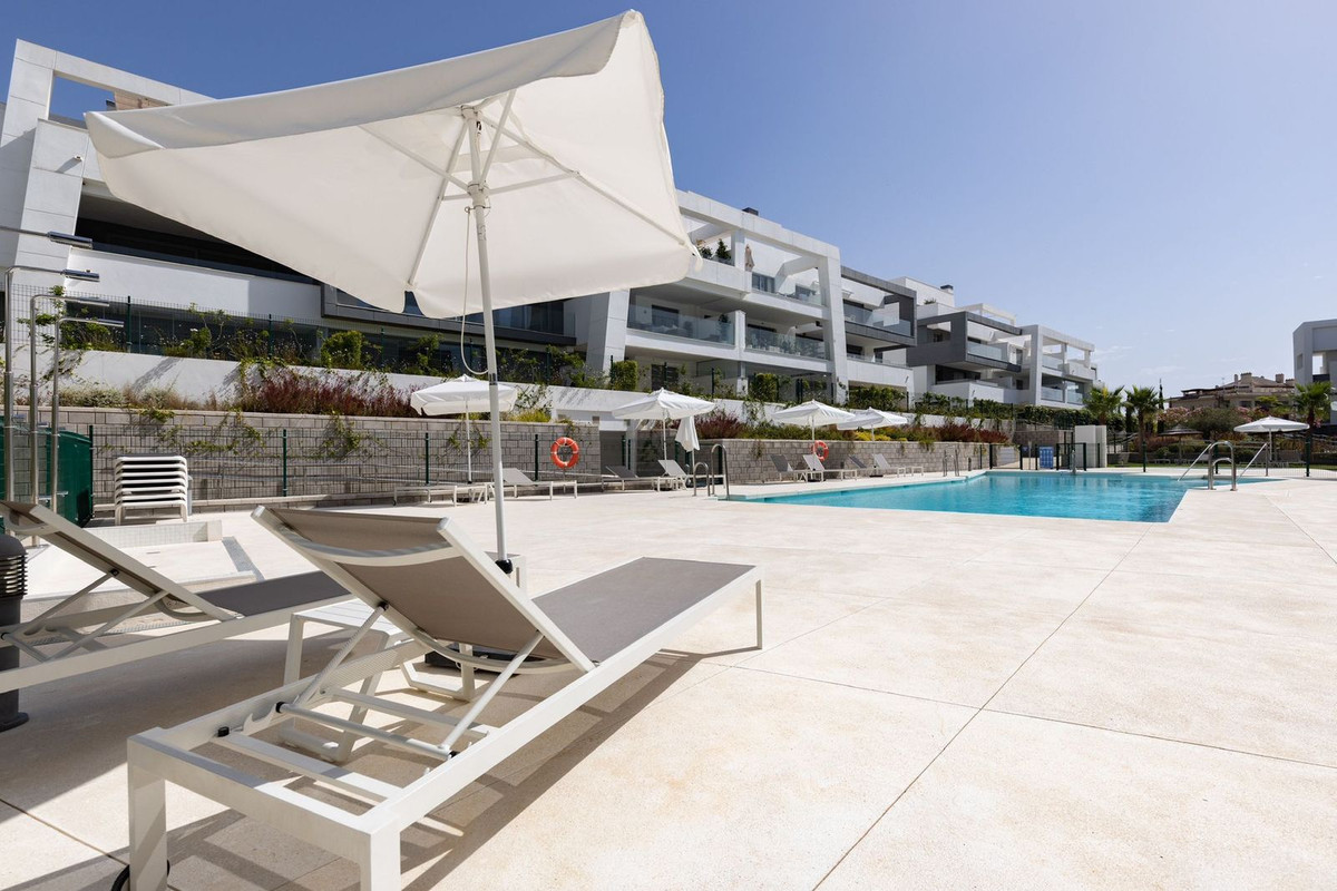 Apartment-in-Estepona-Ref-R4890964 Apartment for sale in Estepona
