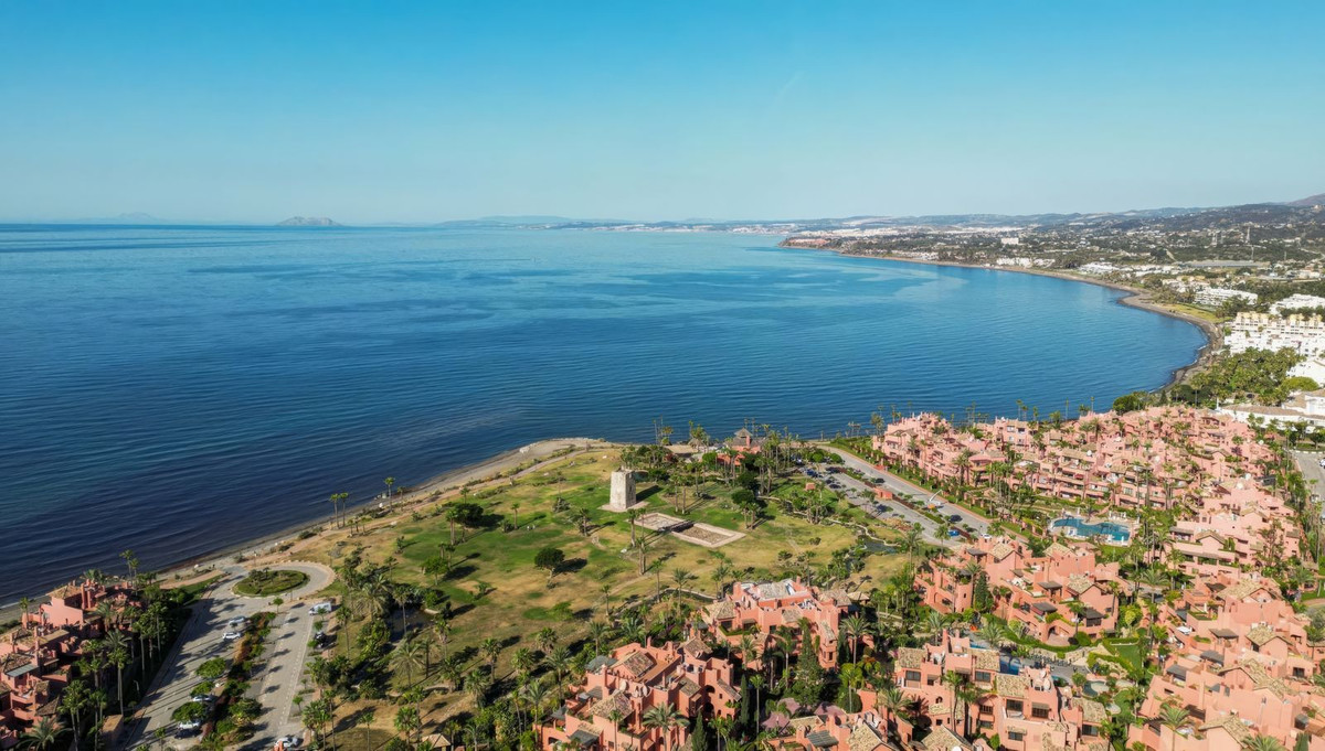 Apartment for sale in Estepona