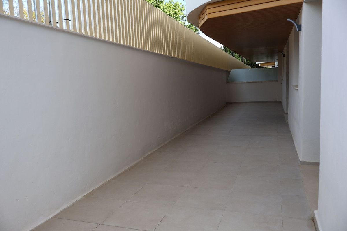 Apartment for sale in Estepona