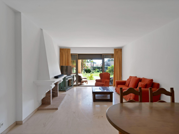 Apartment for sale in Estepona