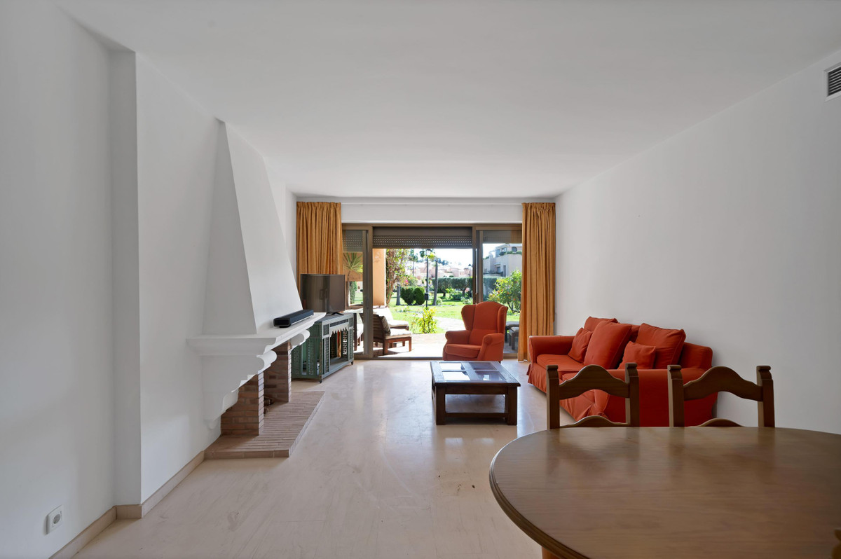 Apartment for sale in Estepona