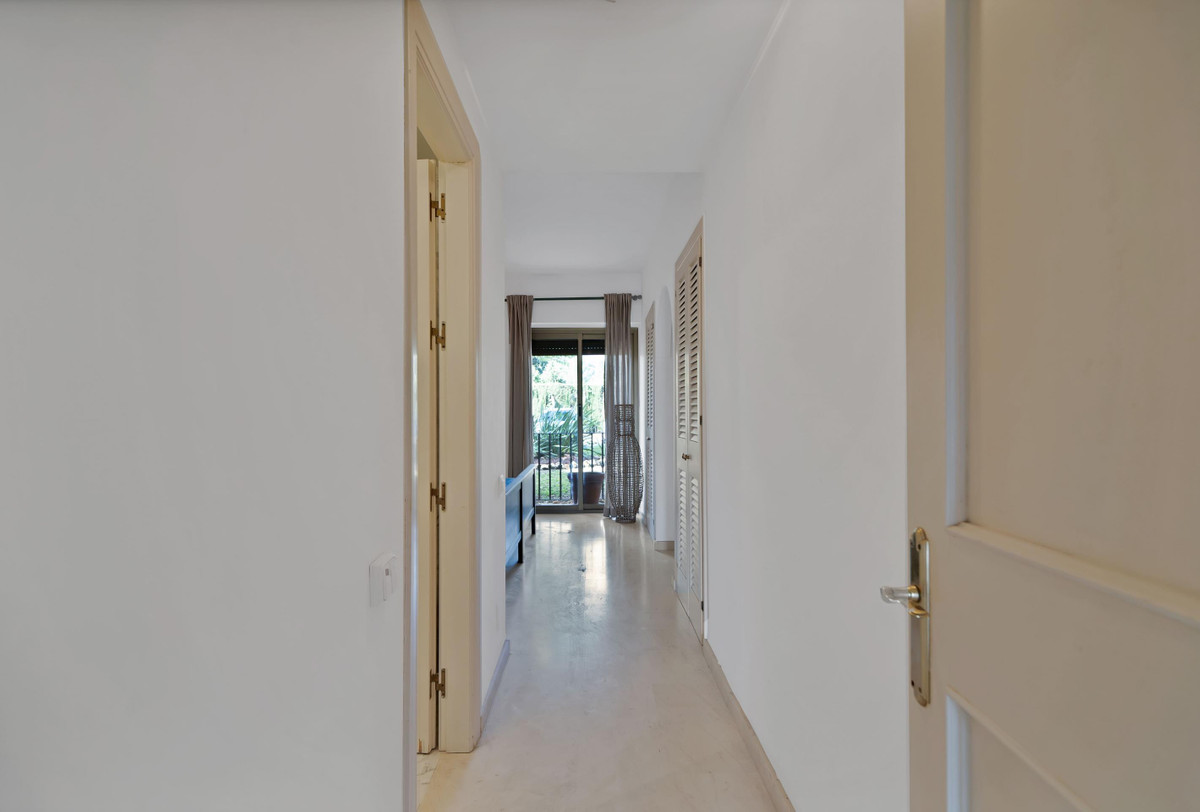 Apartment for sale in Estepona