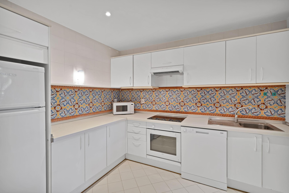 Apartment for sale in Estepona