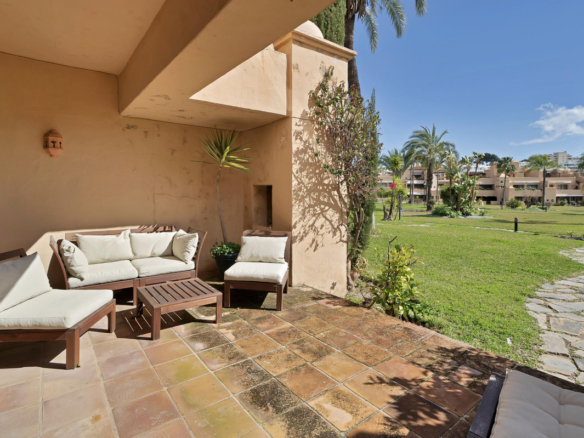 Apartment for sale in Estepona