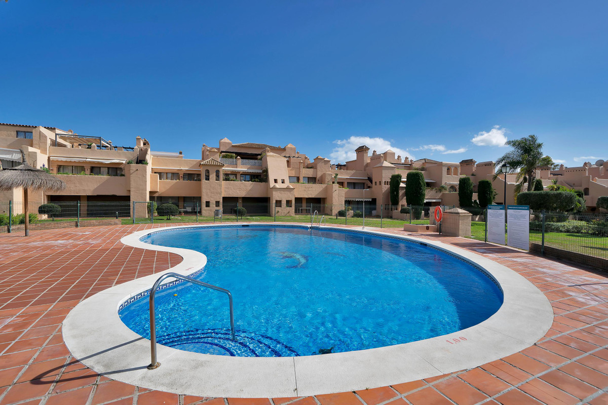 Apartment for sale in Estepona