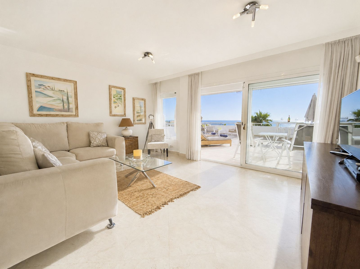 Apartment for sale in Estepona