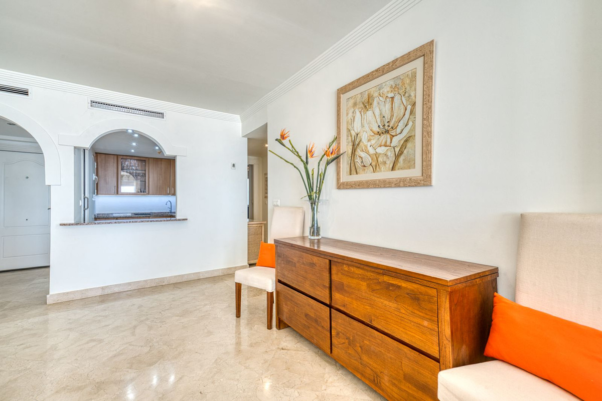 Apartment for sale in Estepona