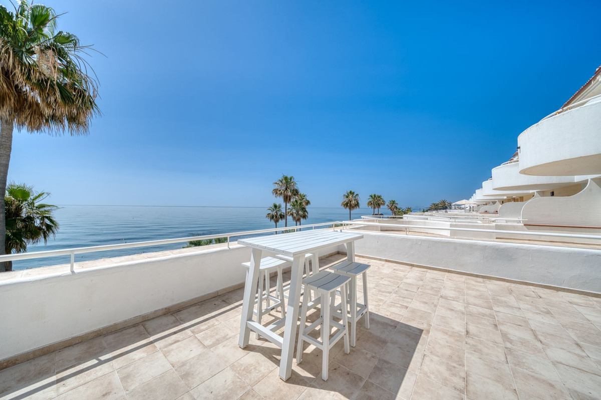 Apartment for sale in Estepona