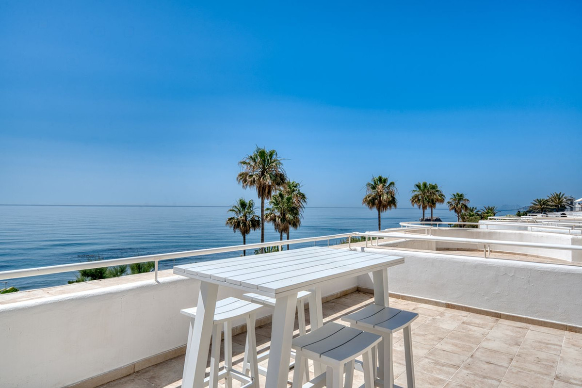 Apartment for sale in Estepona