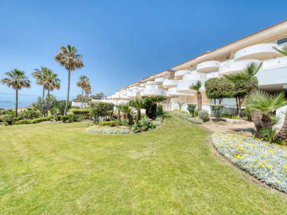 Apartment for sale in Estepona