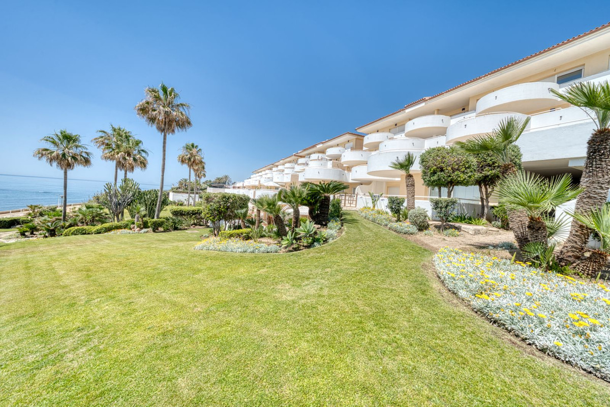 Apartment for sale in Estepona