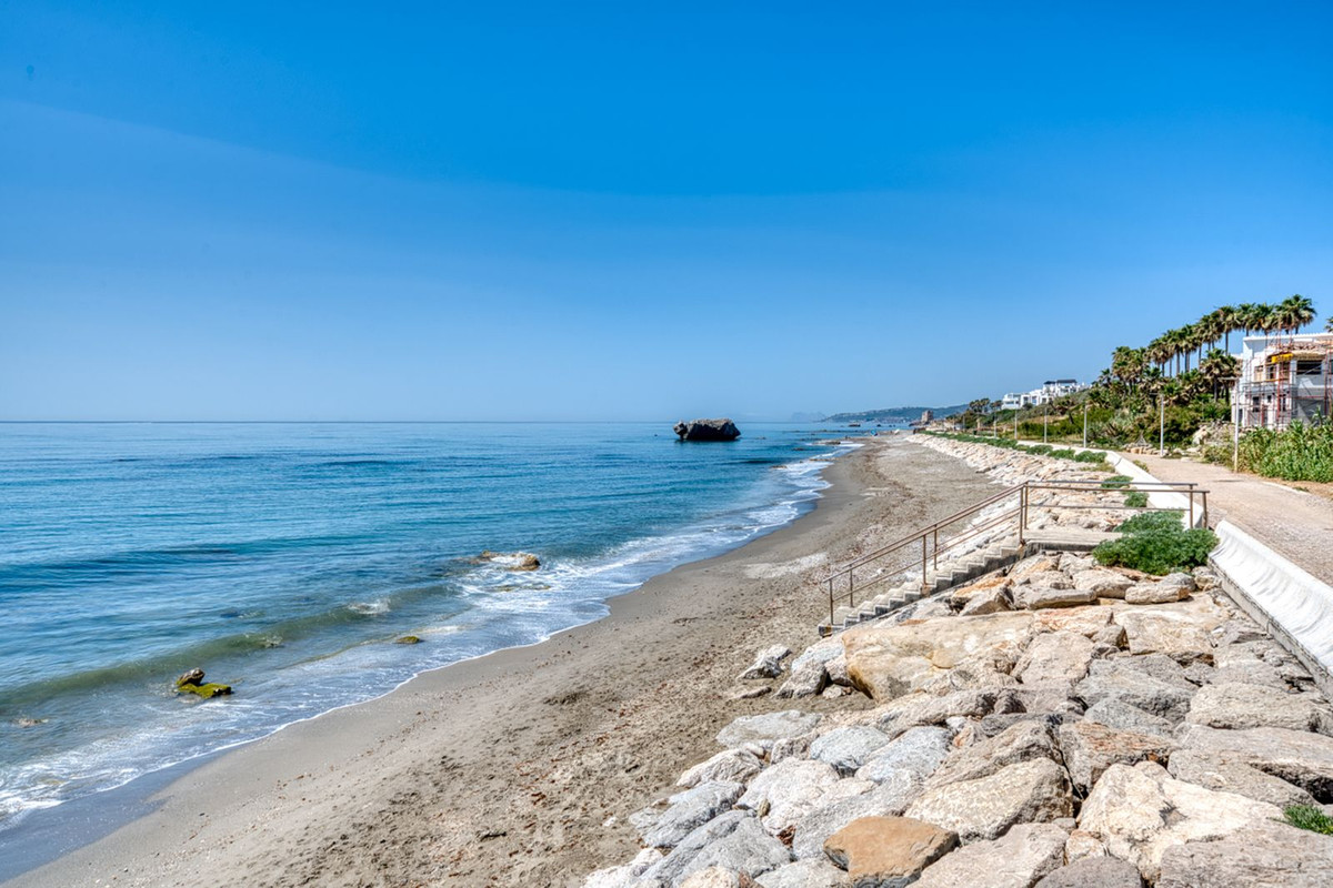 Apartment for sale in Estepona