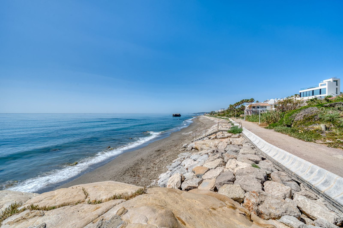 Apartment for sale in Estepona