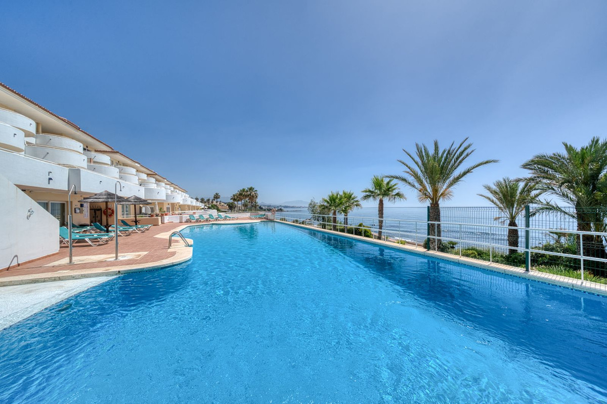 Apartment for sale in Estepona