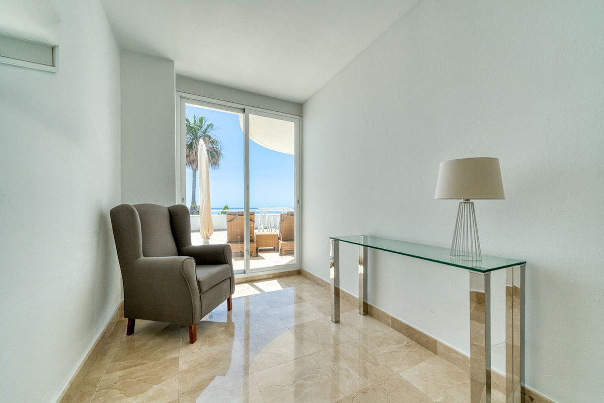 Apartment for sale in Estepona