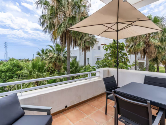 Apartment for sale in Estepona