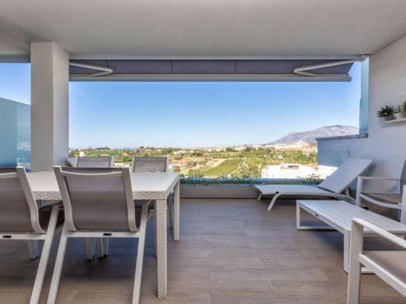 Apartment for sale in Estepona
