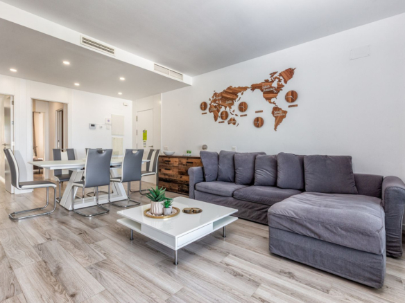 Apartment for sale in Estepona