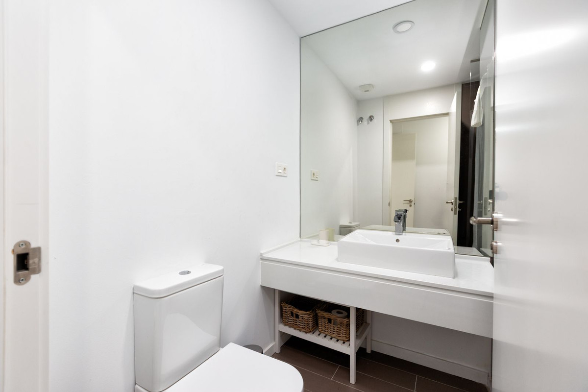 Apartment for sale in Estepona