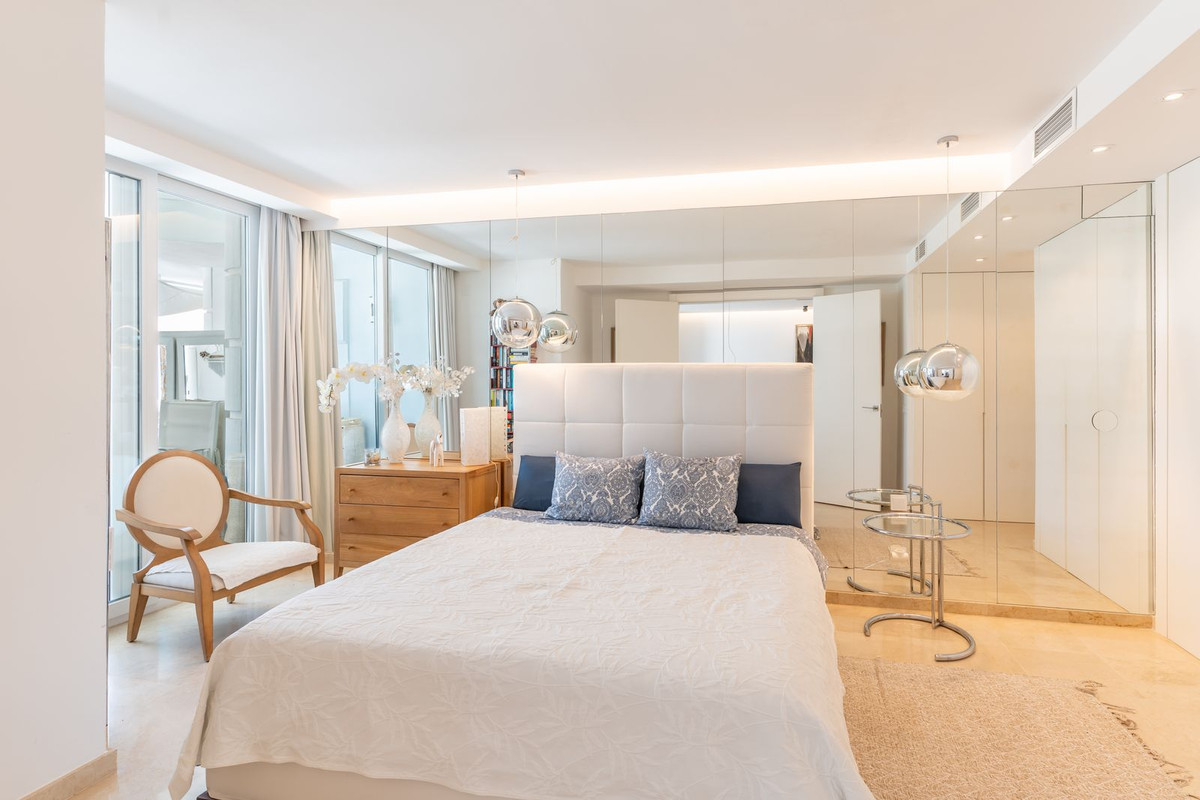 Apartment for sale in Estepona