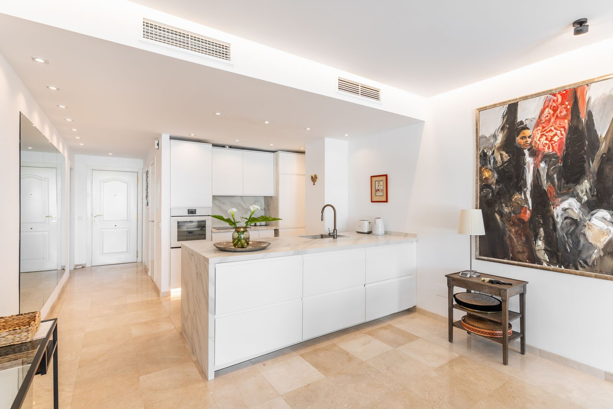 Apartment for sale in Estepona