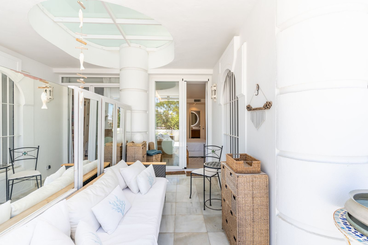 Apartment for sale in Estepona